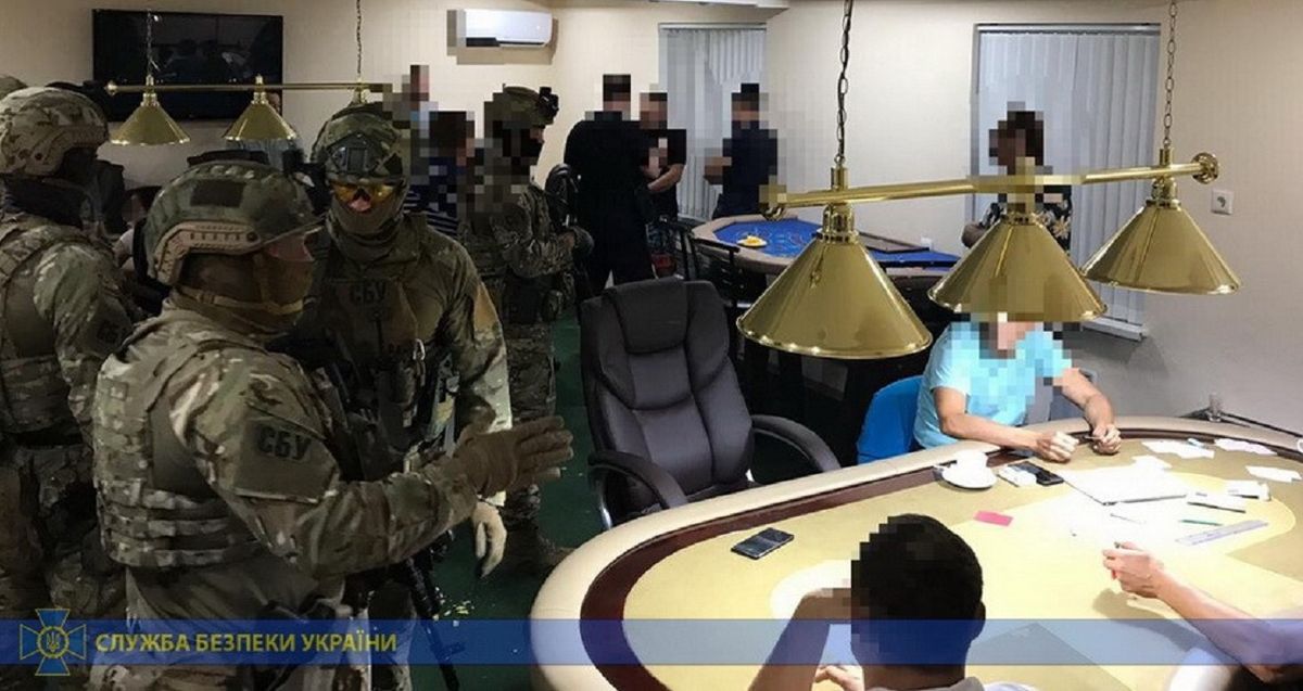 СБУ викрила організацію, що керувала злочинністю в трьох областях