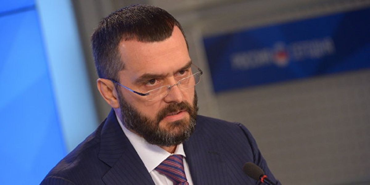 Суд заочно заарештував екс-міністра внутрішніх справ Віталія Захарченка