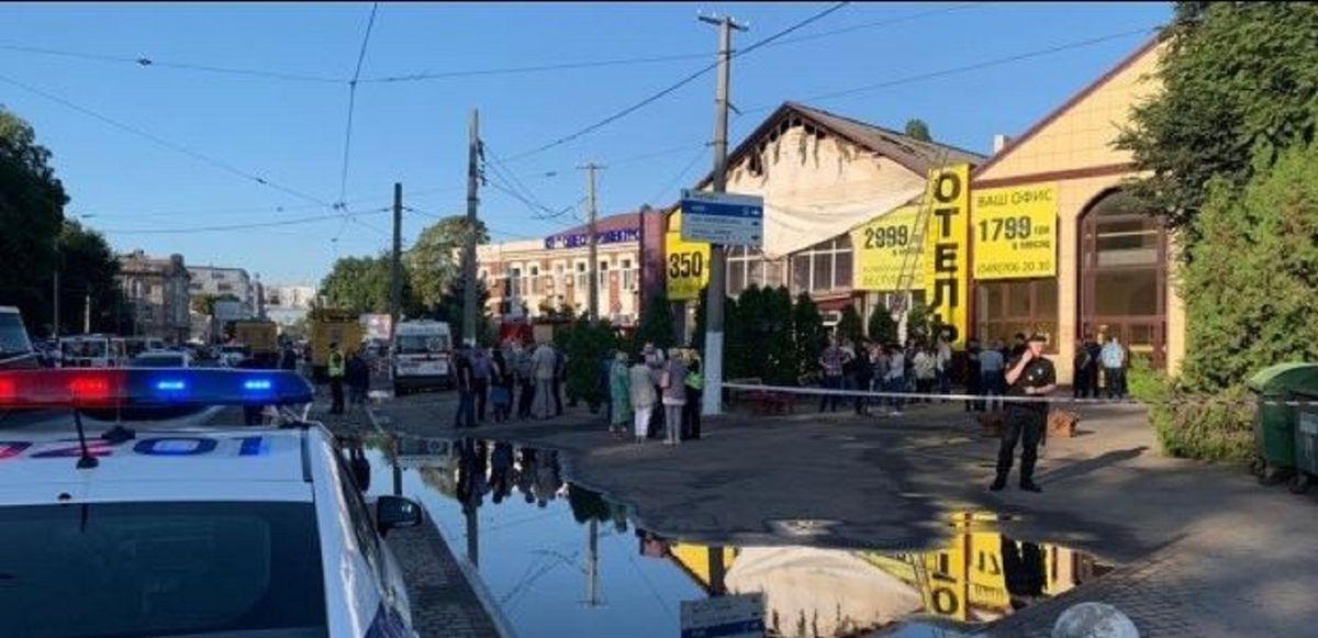 Зросла кількість загиблих внаслідок пожежі в одеському готелі «Токіо Стар»