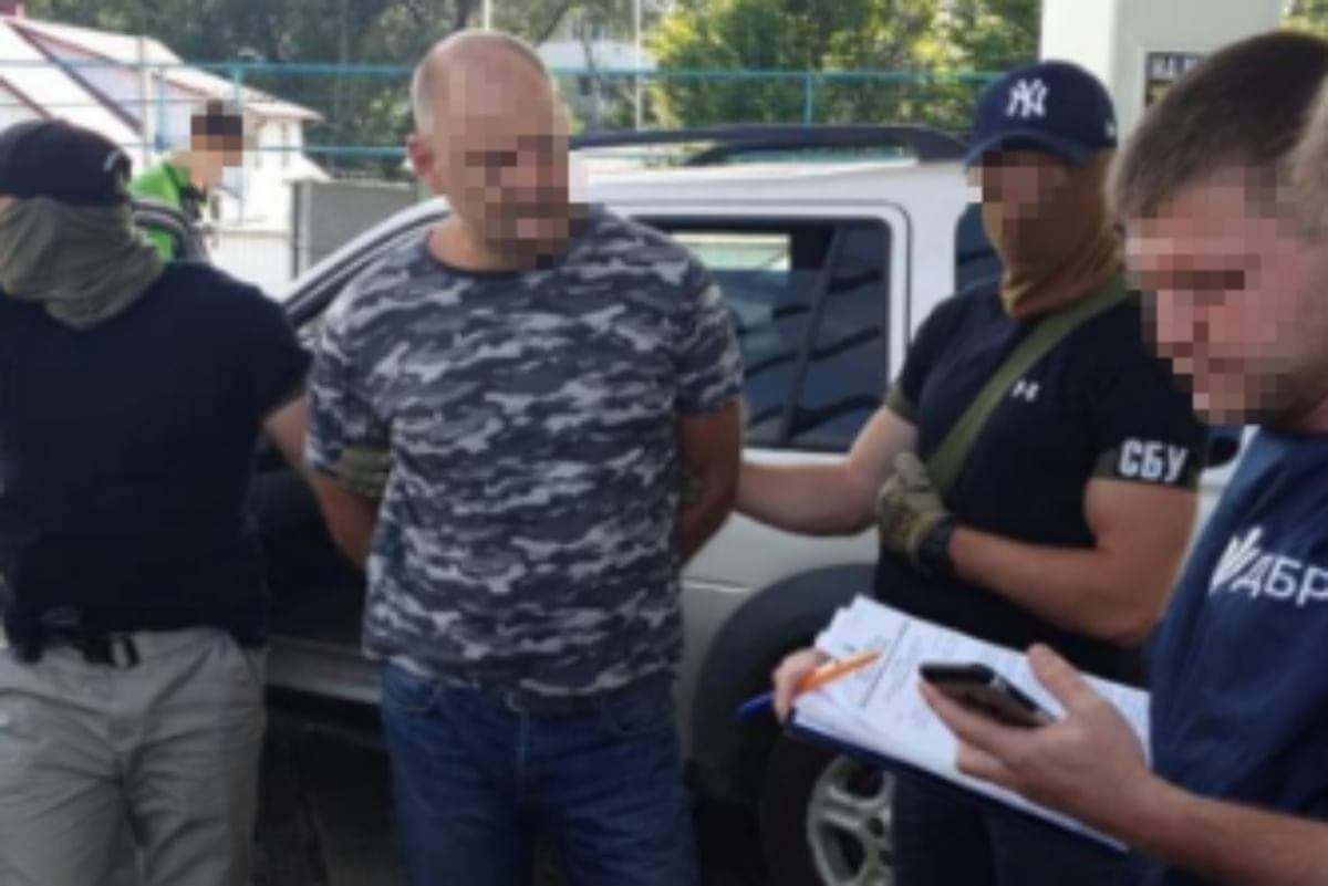Начальник митного поста «Долина» вимагав хабарі за «вигідне» розмитнення товарів з ЄС