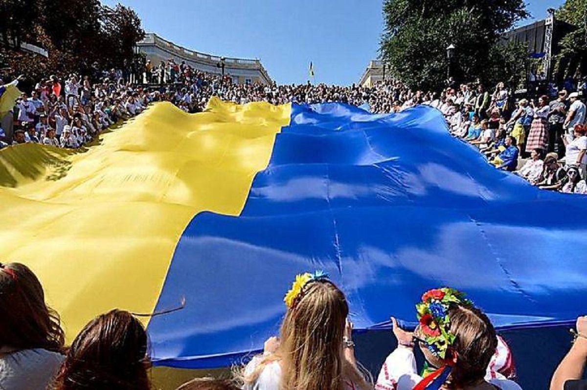 Зеленський запропонував українцям провести флешмоб на честь Дня державного прапора