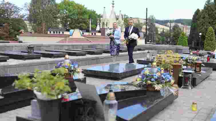 На Личаківському цвинтарі вшанували пам’ять Героїв Небесної Сотні