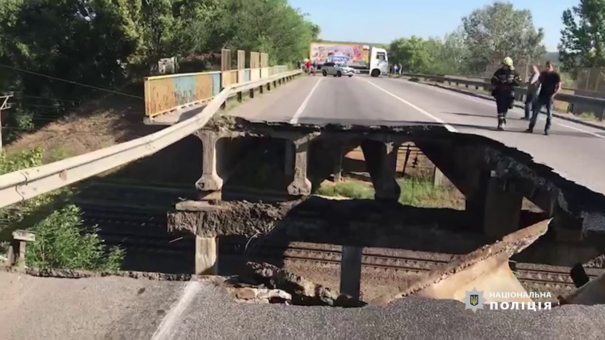 Міст, що обвалився в Харкові, вже півтора роки був у аварійному стані