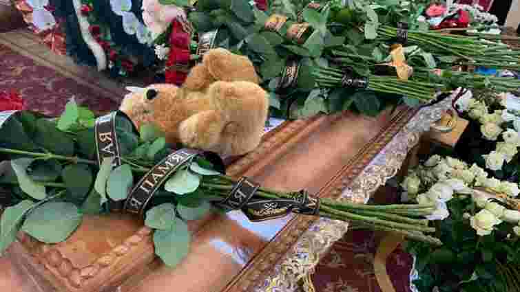 У Дрогобичі сьогодні поховають шістьох загиблих під завалами будинку