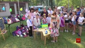 У Львові потребуючим дітям роздали шкільне приладдя