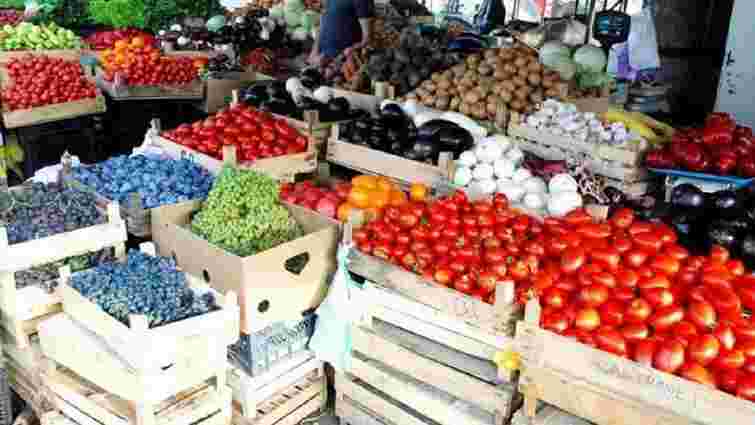 Євросоюз призупинив імпорт овочів та фруктів з України