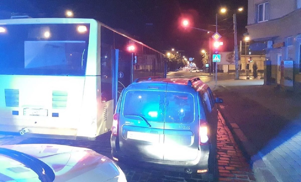 Водія львівської маршрутки оштрафували за висадку пасажирів посеред дороги
