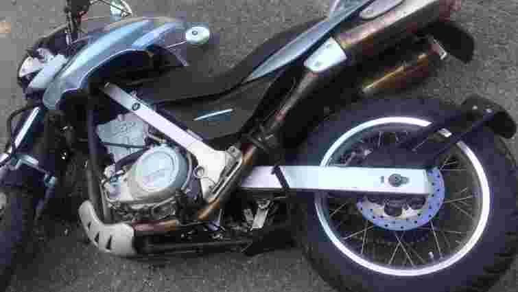 Внаслідок ДТП у Дрогобицькому районі п'яний мотоцикліст потрапив із переломами в лікарню