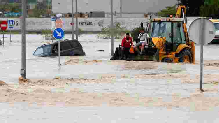 Через сильні дощі в Іспанії загинули шестеро людей