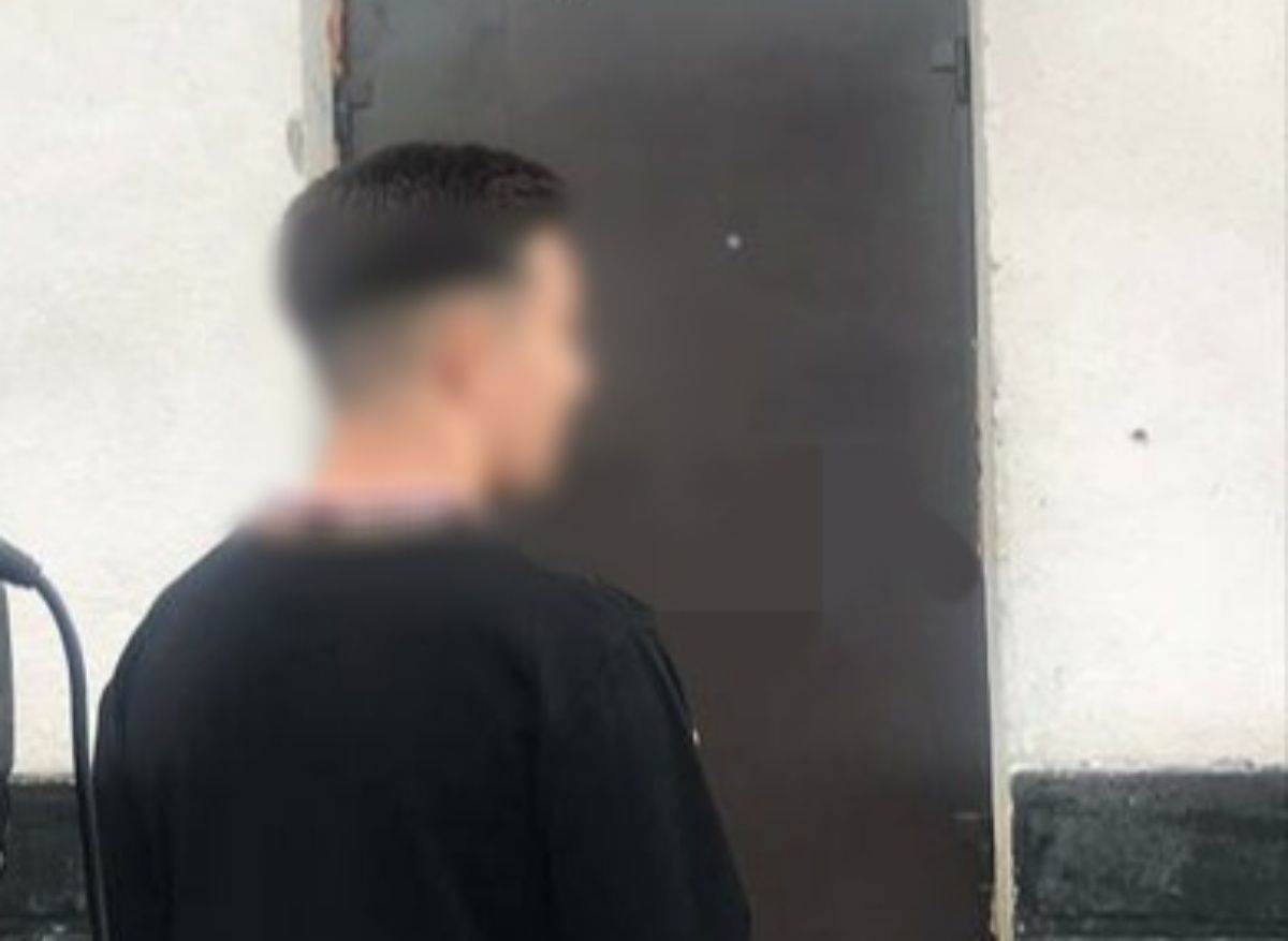 Через розпилення сльозогінного газу зі школи на Львівщині госпіталізували трьох школярок