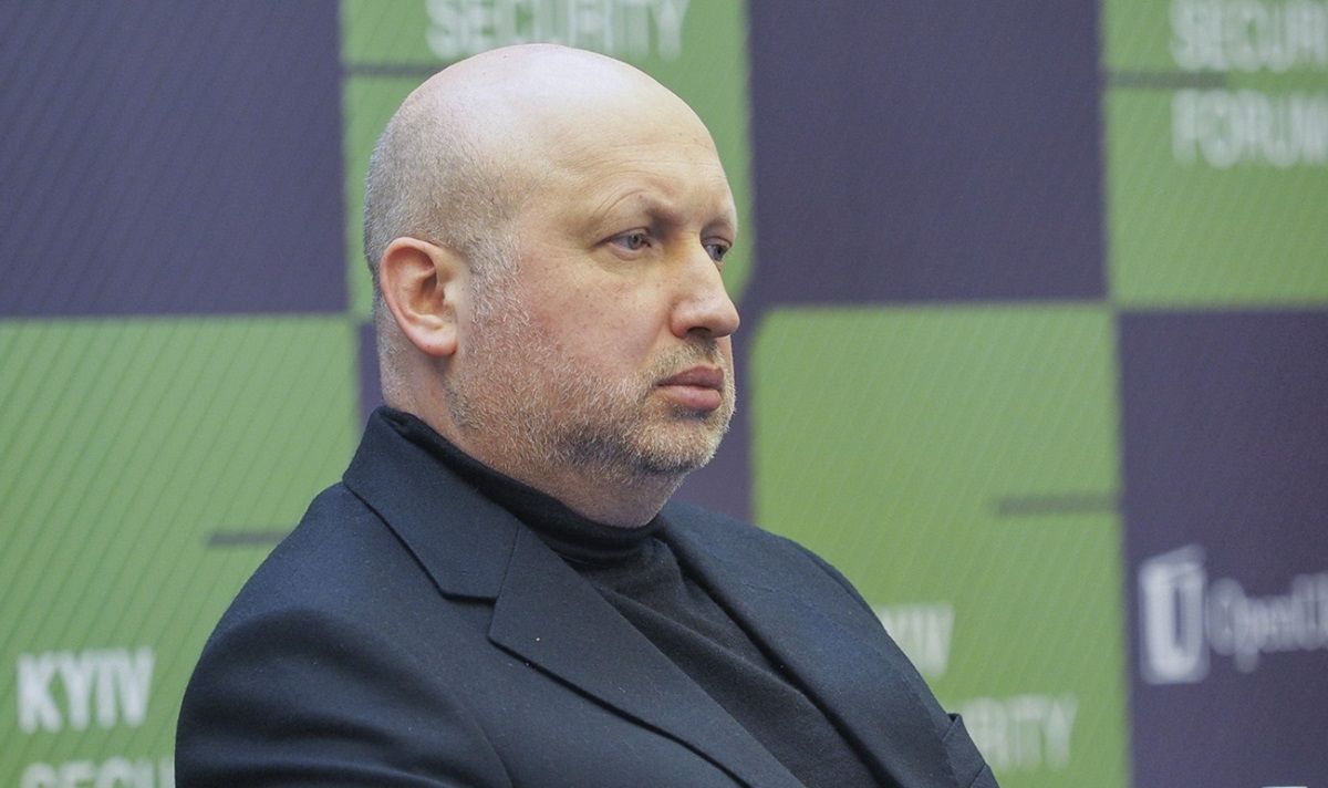 Турчинов програв суд через розслідування про підконтрольну йому мережу обмінників валюти
