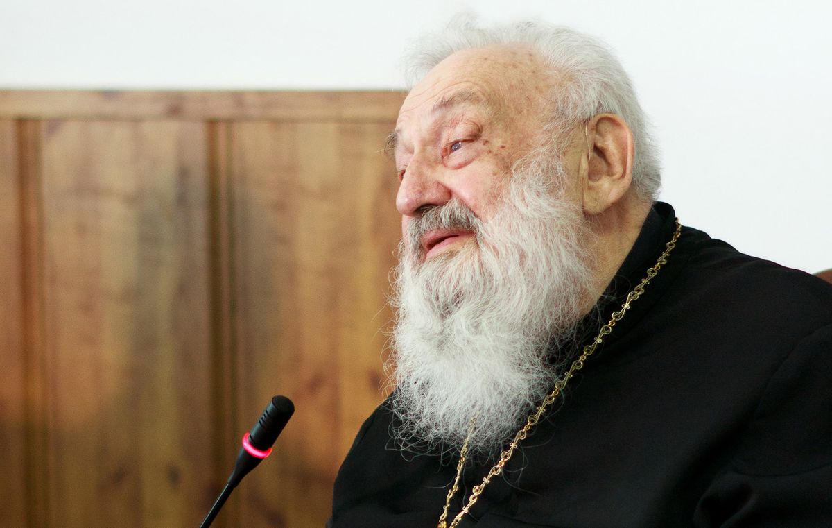 Проспект космонавта Комарова у Києві перейменують  на честь Любомира Гузара