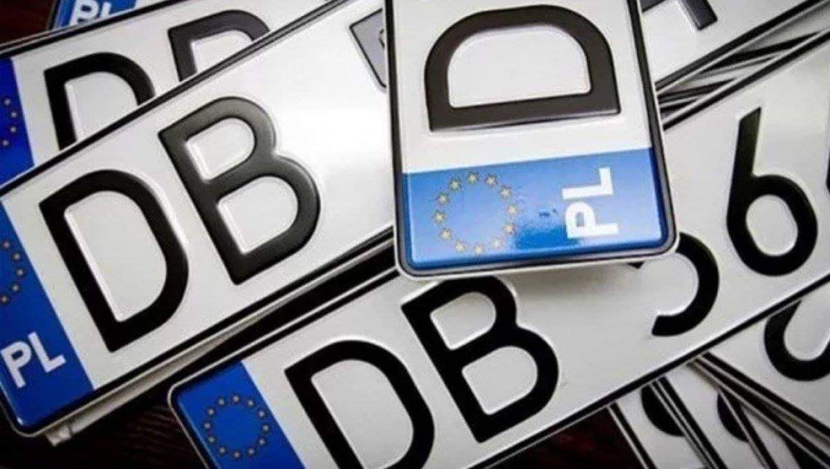Штрафи за нерозмитнені «євробляхи» відтермінували до 31 грудня