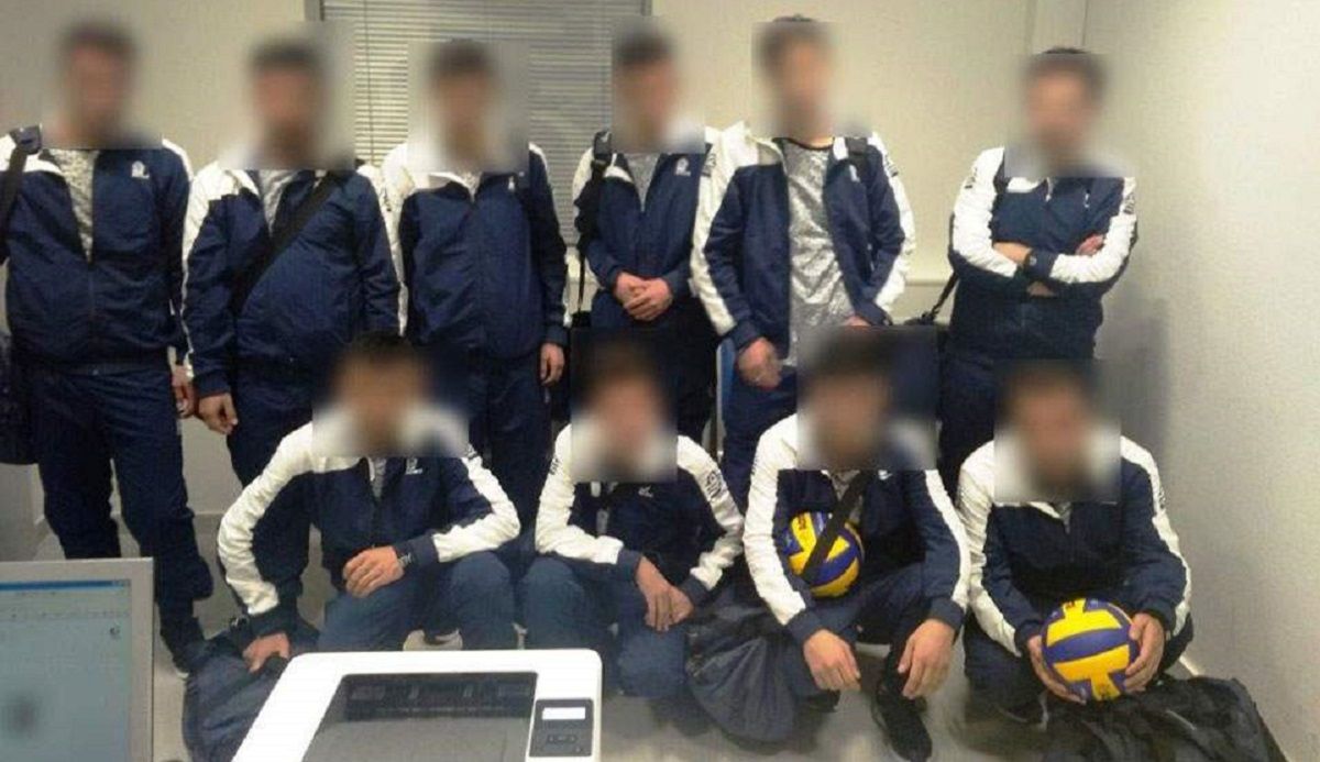 У Греції затримали мігрантів, що видавали себе за волейбольну команду з України