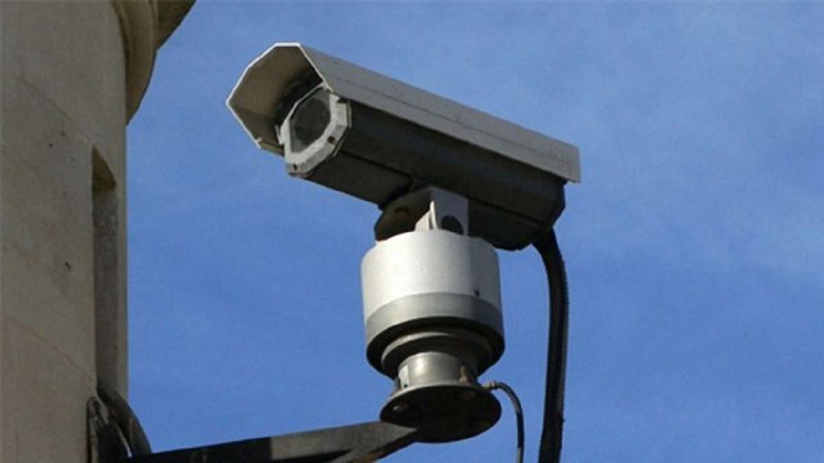 Завдяки відеокамерам поліція затримала львів'янина, який обікрав п'яну студентку