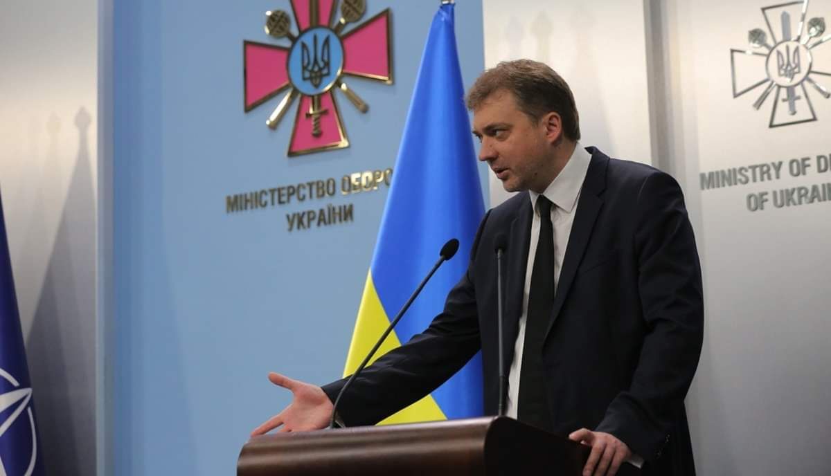 Міністр оборони прокоментував можливість переходу України на контрактну армію