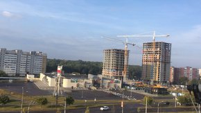 На Сихові будівельний кран впав на супермаркет «Арсен»