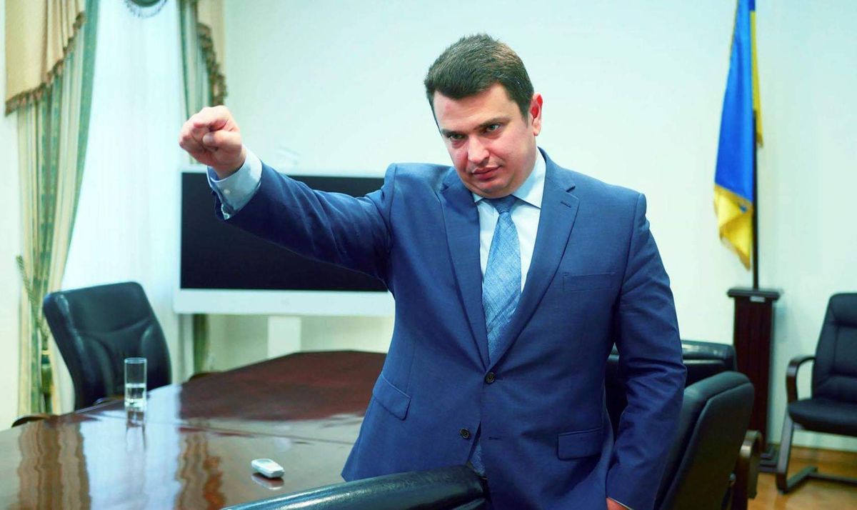 Директор НАБУ заявив, що за останні чотири місяці працювати стало простіше