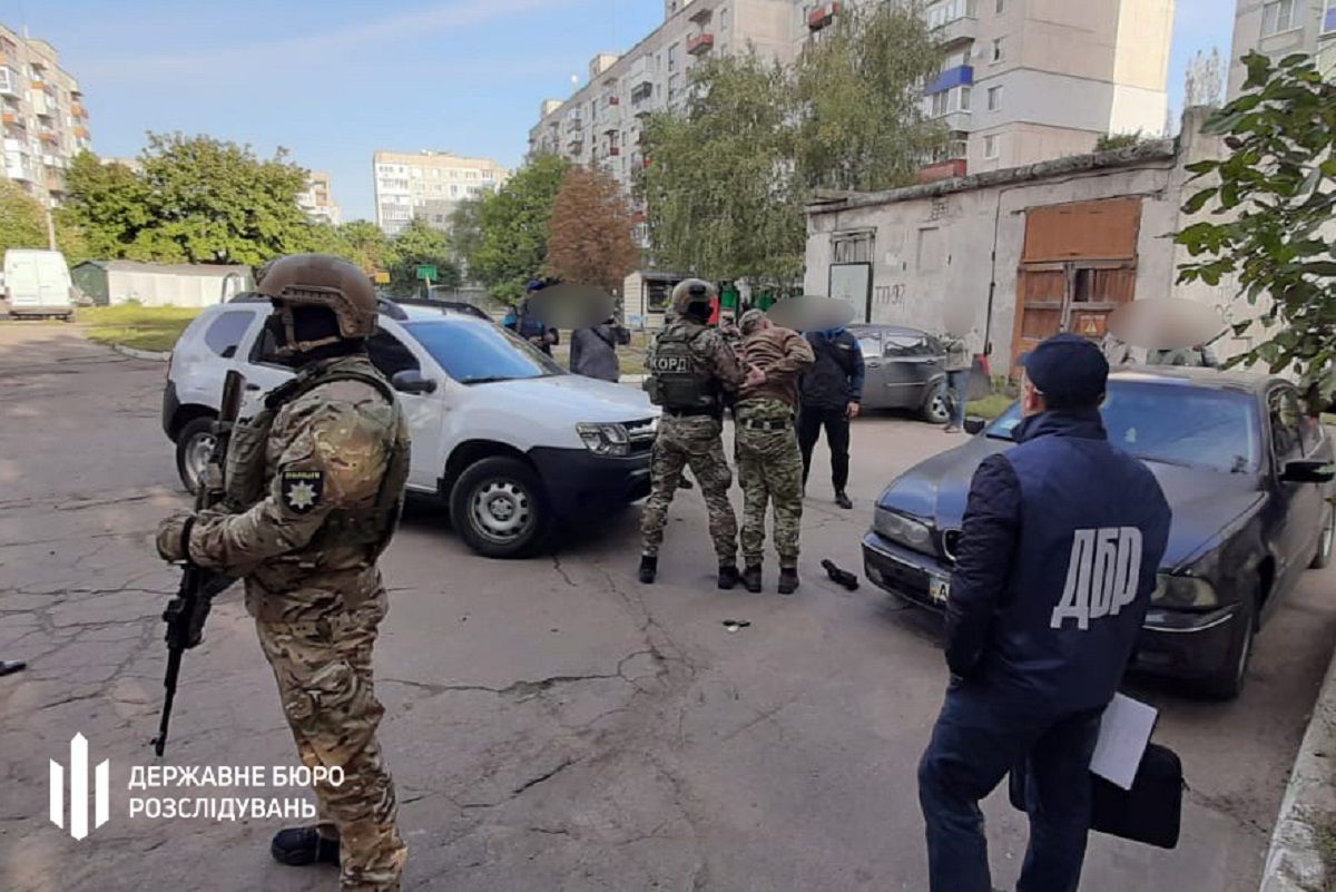 ДБР затримало прикордонника, який працював на «народну міліцію ЛНР»