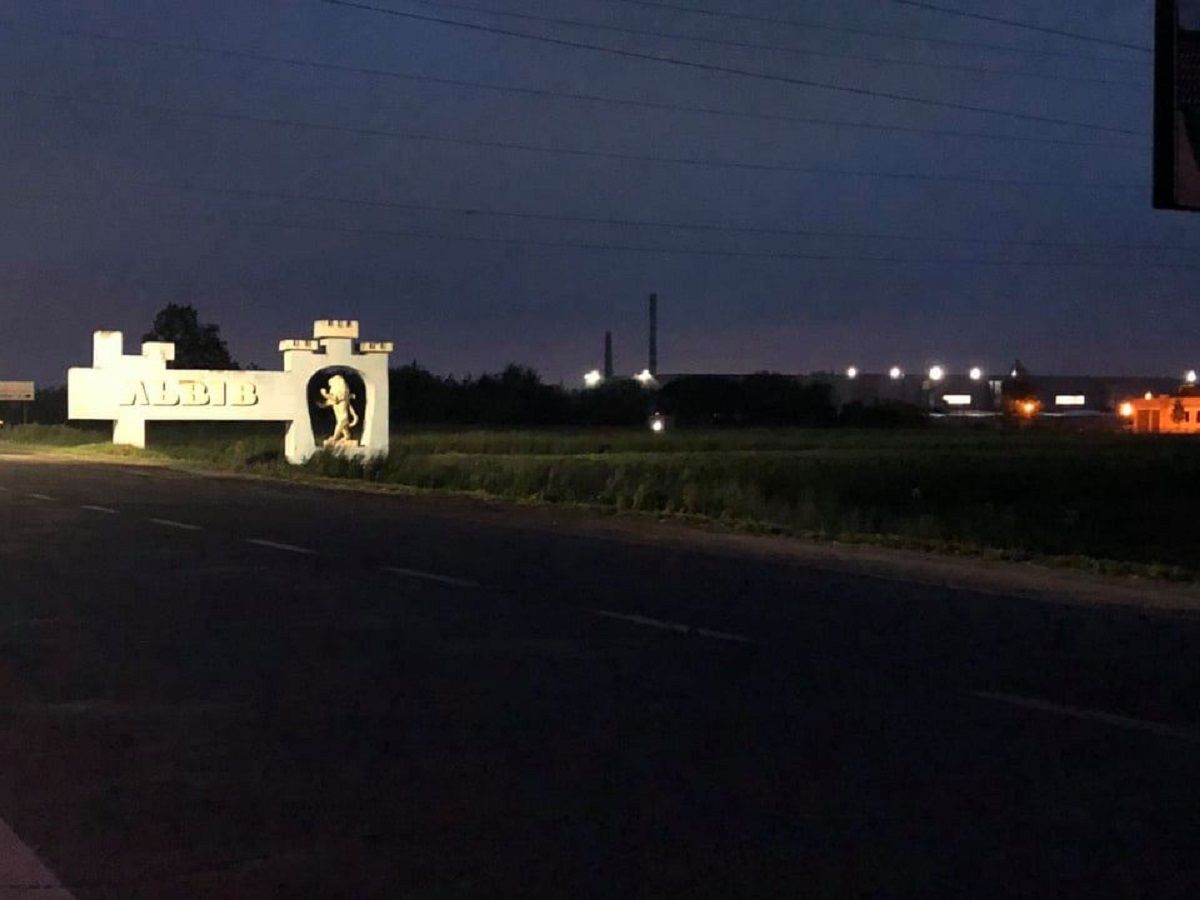 У Львові за майже 14  млн грн реконструюють освітлення на вул. Богдана Хмельницького