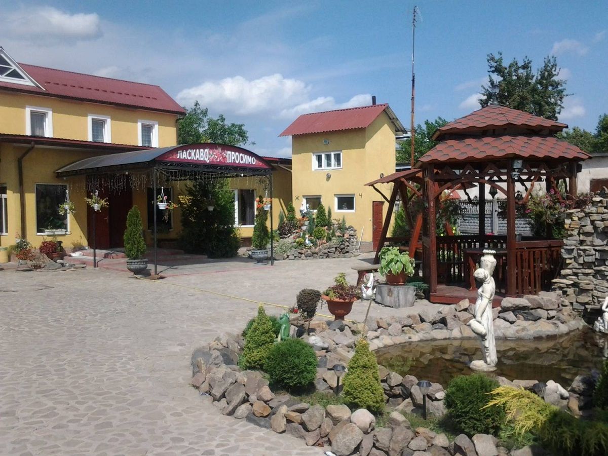 У самбірському кафе «Соната» на святкуванні дня народження отруїлася 1,5-річна дитина