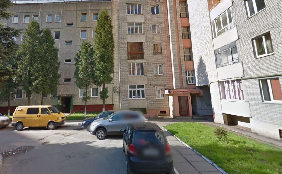 Сихівський суд оштрафував львів’янина, який побив вікна сусідських автомобілів