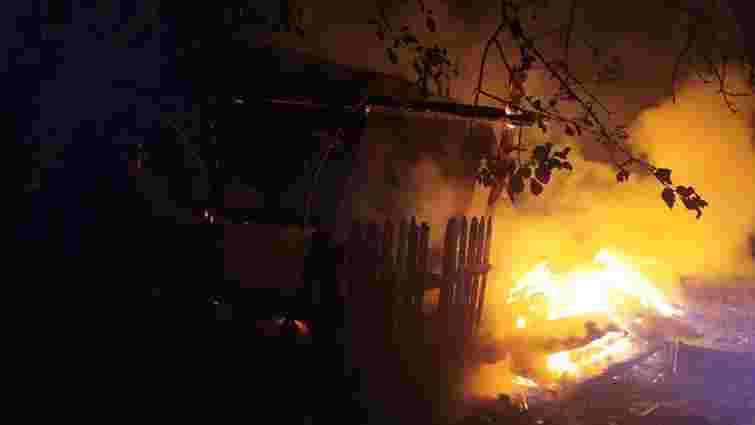 Під час пожежі у дерев’яному будинку в Карпатах загинув 49-річний чоловік