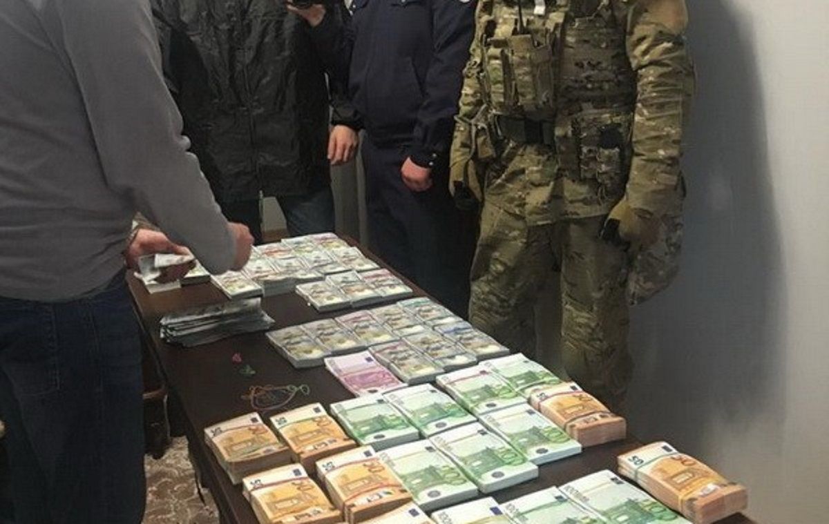 Через масові обшуки на митниці СБУ вилучила контрабанди на 100 млн грн