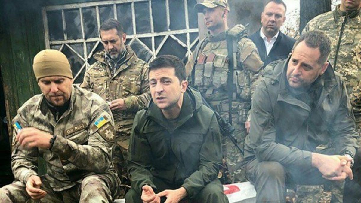 Люди, з якими спілкувався Зеленський у Золотому, не є добровольцями, — штаб ООС