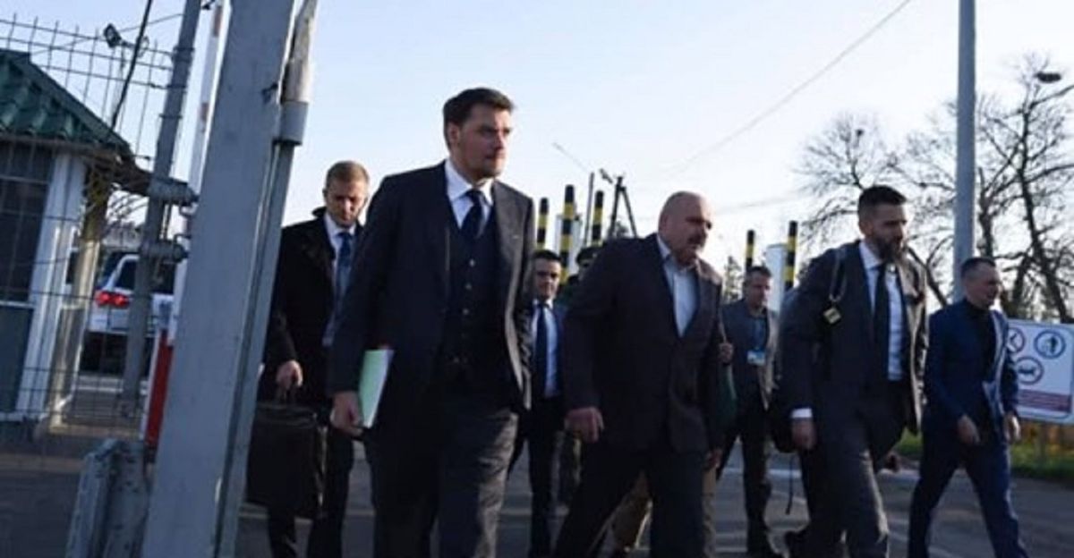 Прем’єр-міністр пообіцяв змінити керівництво митниць в областях через контрабанду