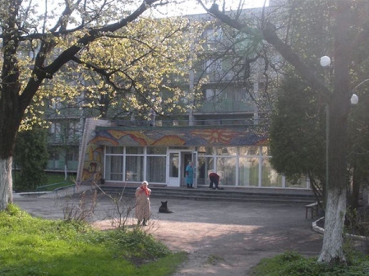 Уночі з другого поверху геріатричного пансіонату у Львові випала нетвереза відвідувачка