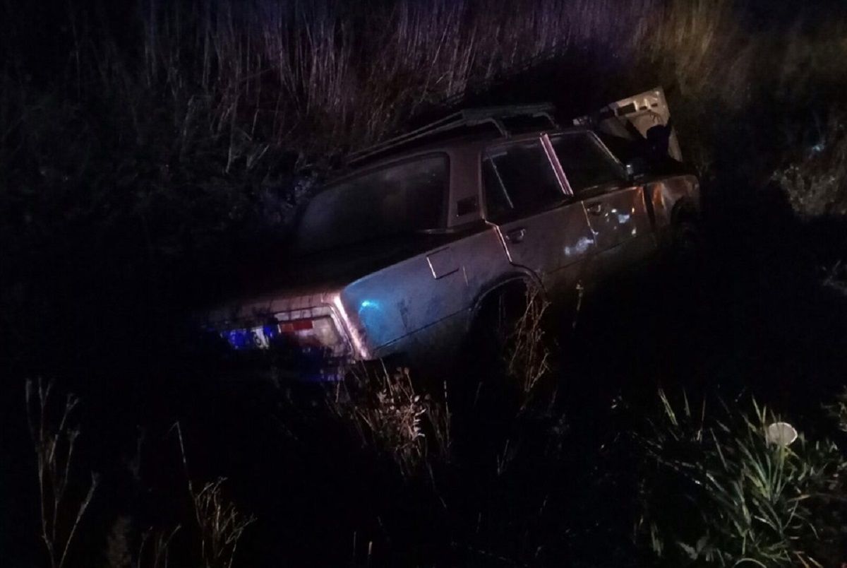Рятувальники вивільняли водія з автомобіля, який з’їхав у кювет у передмісті Львова 