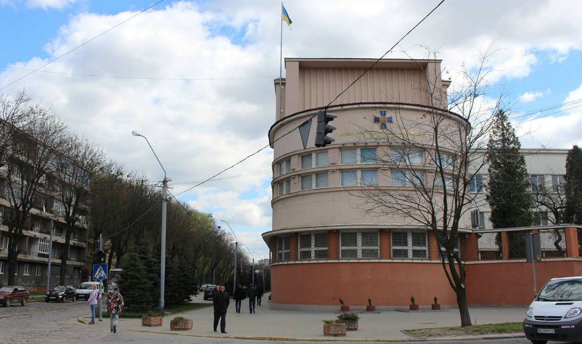 Вибухотехніки перевіряли ЛОДА та СБУ через повідомлення про замінування