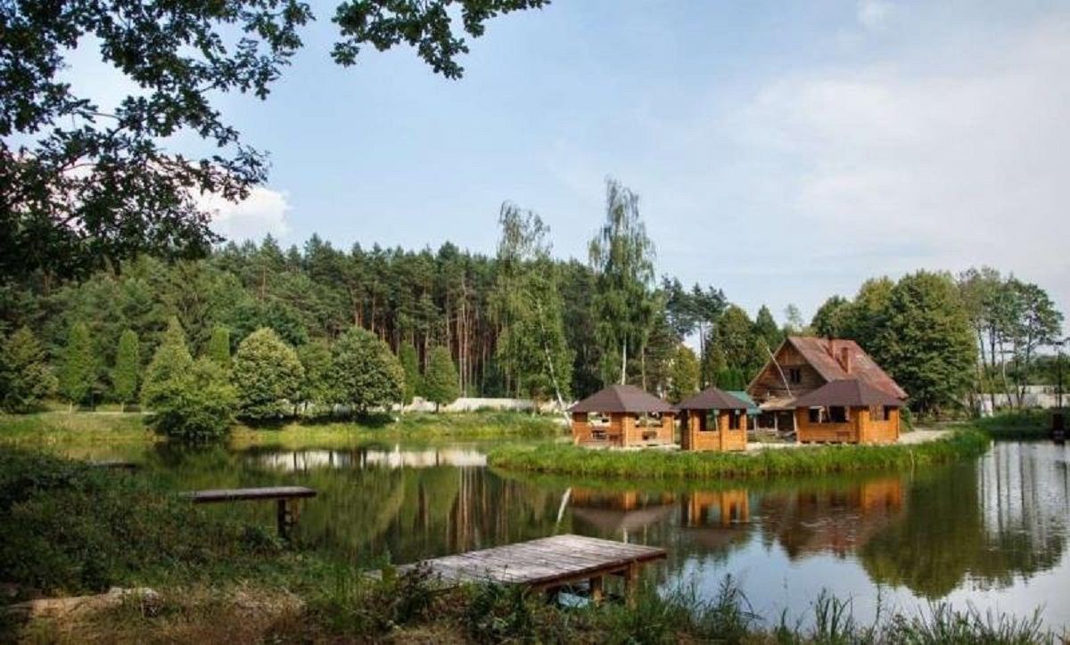 У ресторані «Криве озеро» Новояворівська на весіллі отруїлося 11 людей


