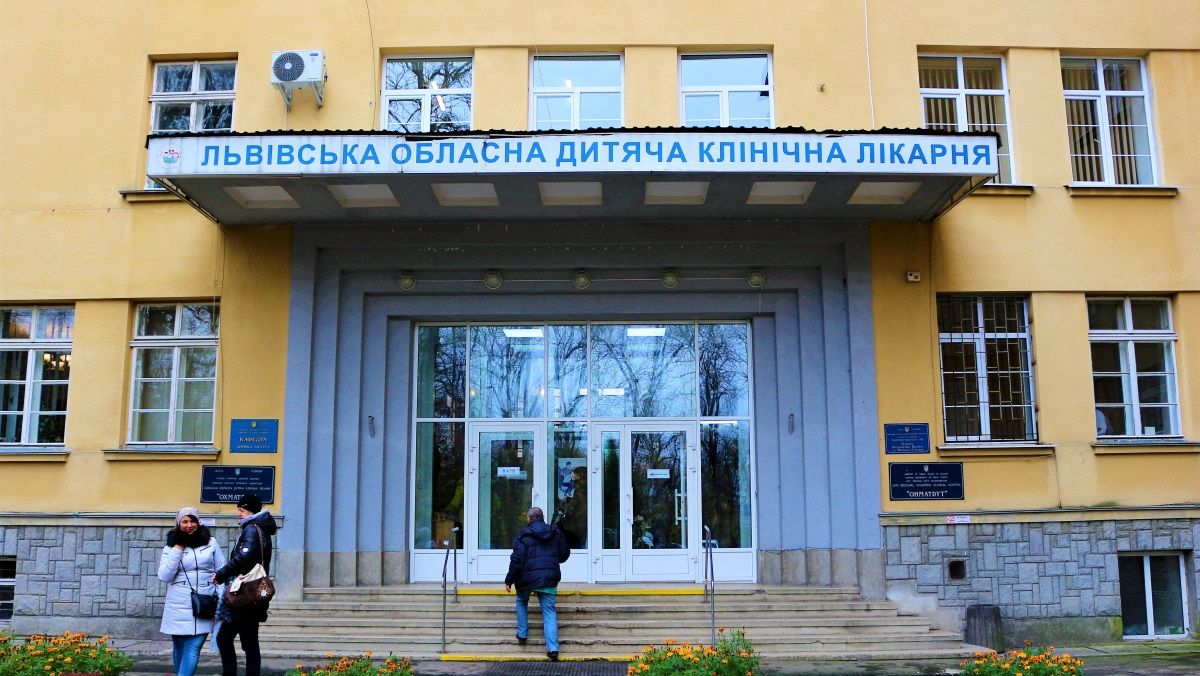 Львівські медики скликали консиліум для порятунку ноги 15-річної Олесі Шиян