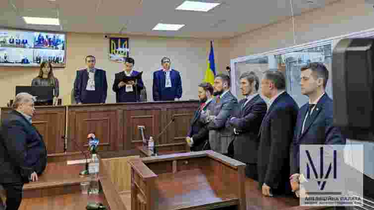 Один адвокат Дубневича заявив про сплату застави, інший попросив допомогти йому грішми