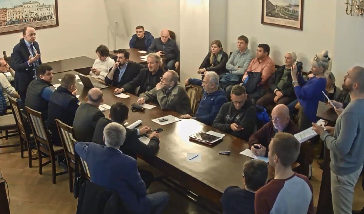 Активісти «Розвитку громади» зірвали засідання містобудівної ради у Львові