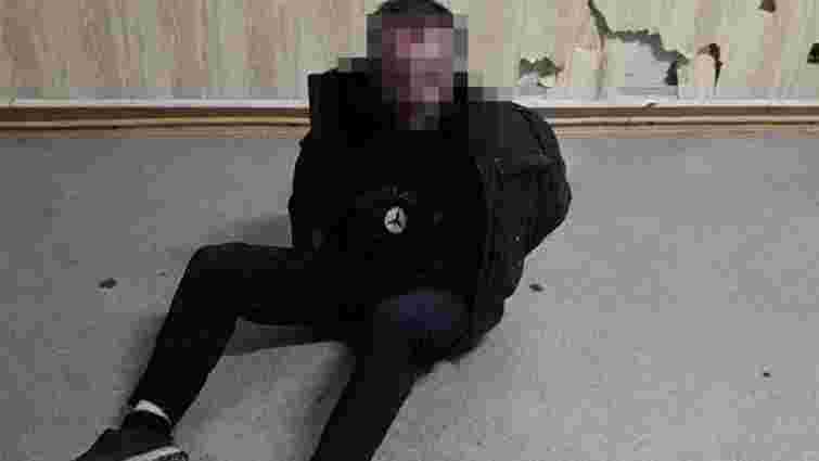 У Львові патрульні впіймали псевдомінера, який повідомив про бомбу на вулиці Сахарова