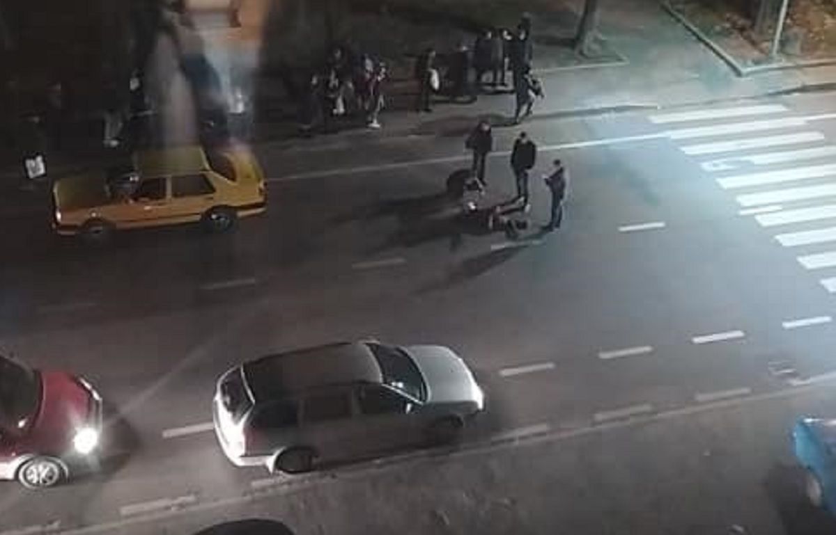 У Львові автомобіль на пішохідному переході збив пішохода