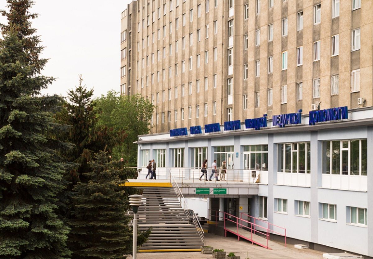 Львівського патологоанатома оштрафували за хабарі від родичів померлих