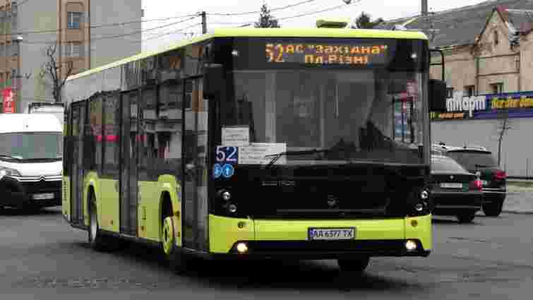 Маршрут львівського автобуса №52 продовжили до Рудного