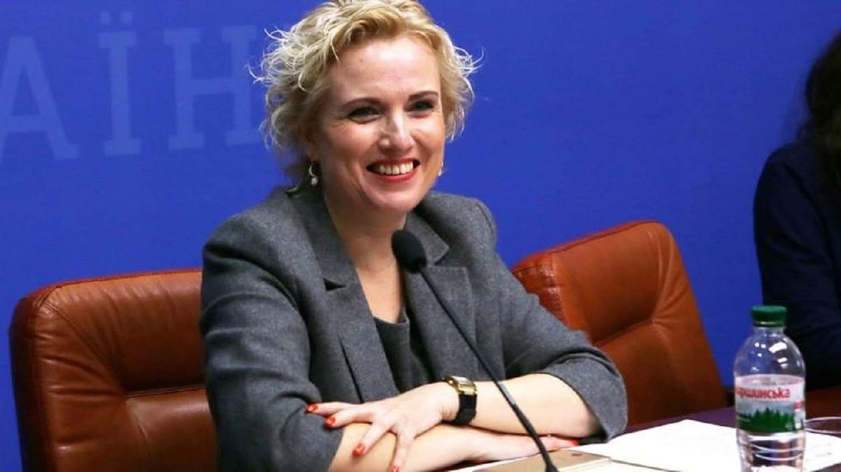 Суд взяв під домашній арешт затриману на хабарі чиновницю Офісу президента