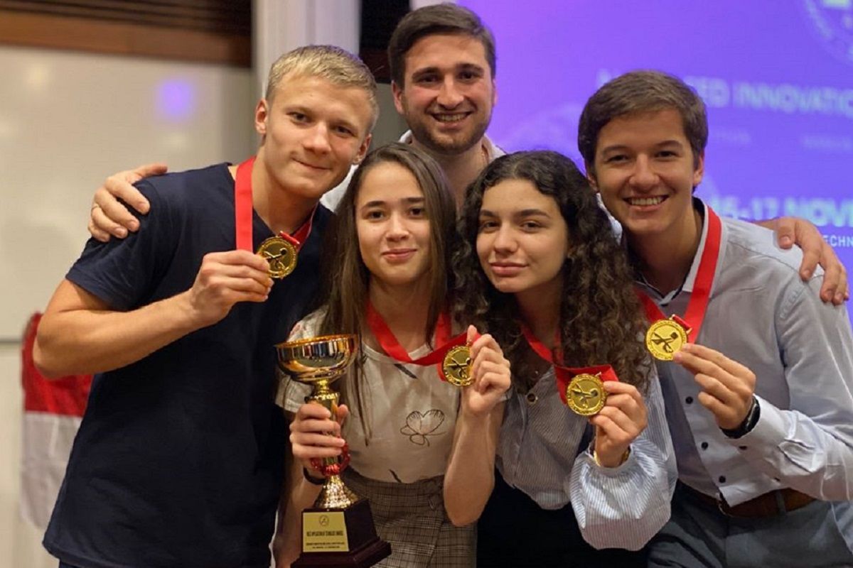 Двоє студентів зі Львова перемогли на конкурсі інновацій у Сінгапурі  