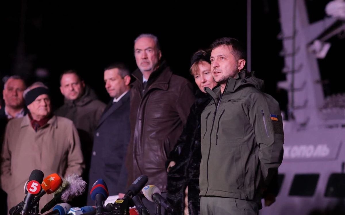 Зеленський розповів, як домовлявся про повернення Росією захоплених кораблів