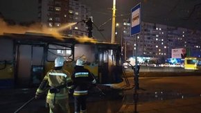 «Львівелектротранс» оприлюднив версії пожежі тролейбуса на Науковій