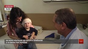 У Львові вже вдванадцяте німецький лікар оперував українських дітей
