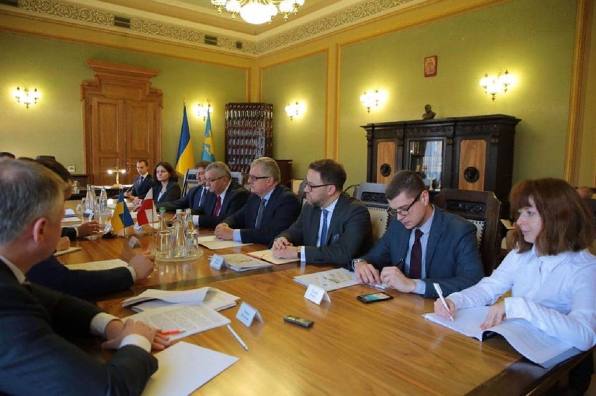 Зустрічі з поляками у Львові спричинили непорозуміння щодо траси Львів-Краковець