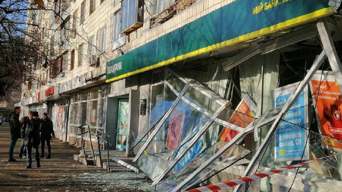 Поліція затримала підозрюваних у підриві «Ощадбанку» в Києві
