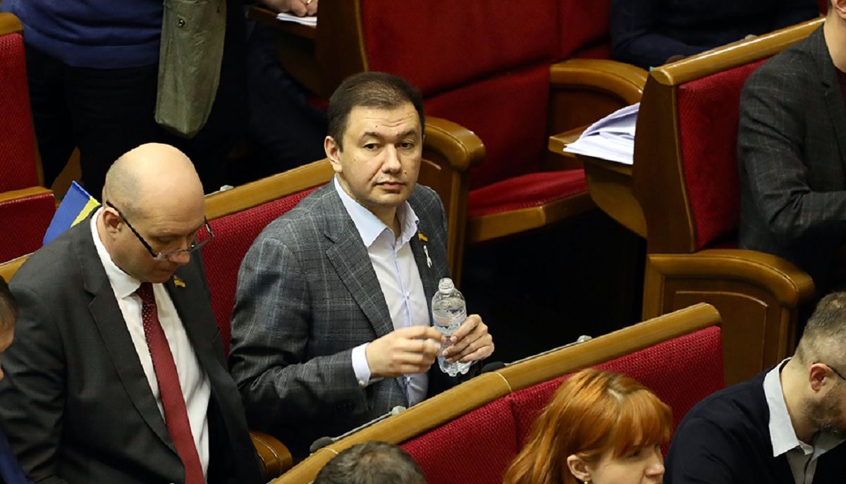 Тесть Зеленського працює помічником депутата «Слуги Народу» Олега Бондаренка