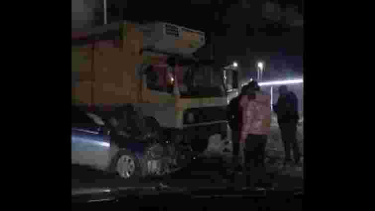Рятувальники вивільнили водія, якого затисло у автомобілі внаслідок ДТП поблизу Львова